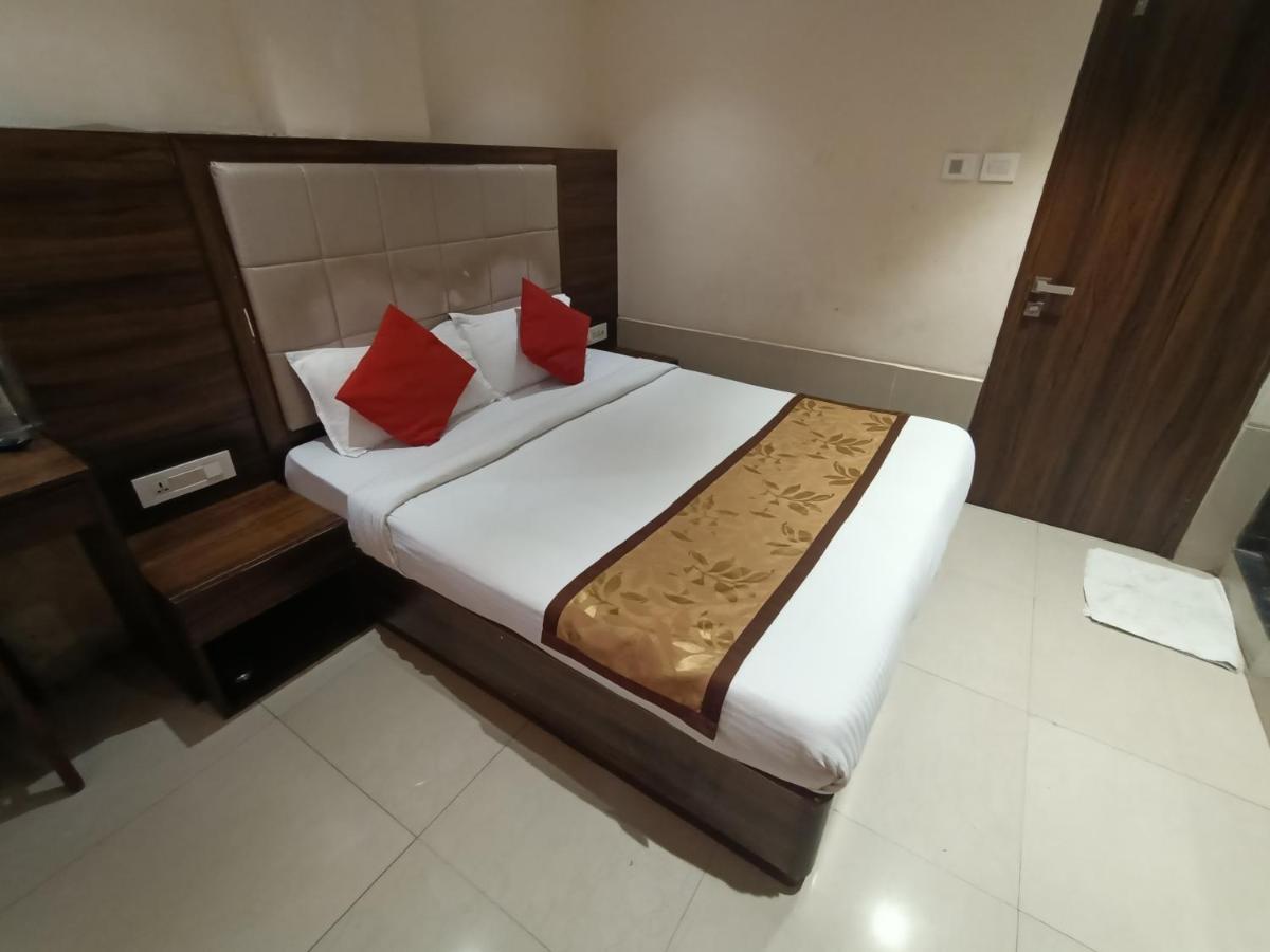Fabhotel Regal Inn Mumbai Exterior photo