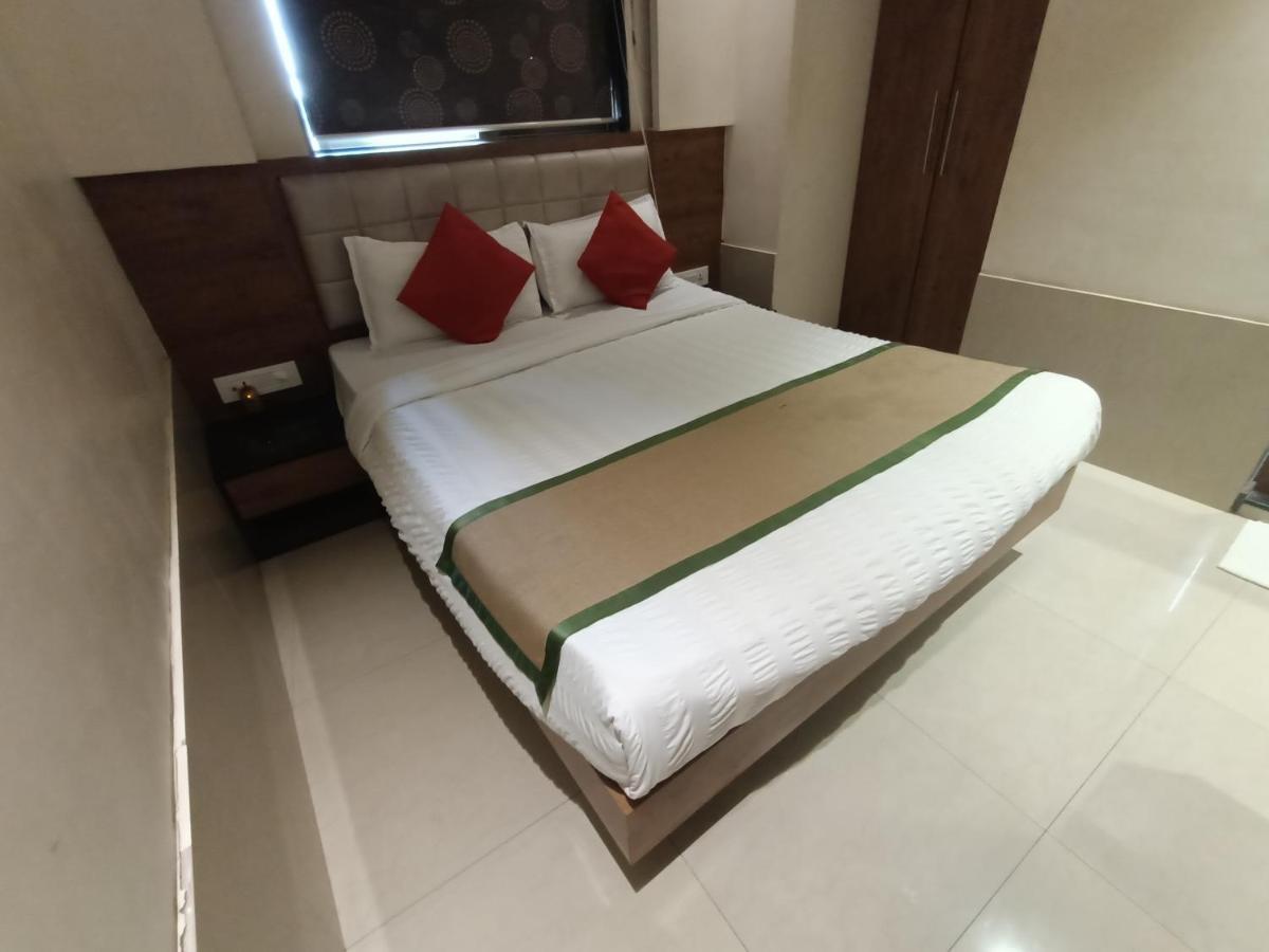 Fabhotel Regal Inn Mumbai Exterior photo