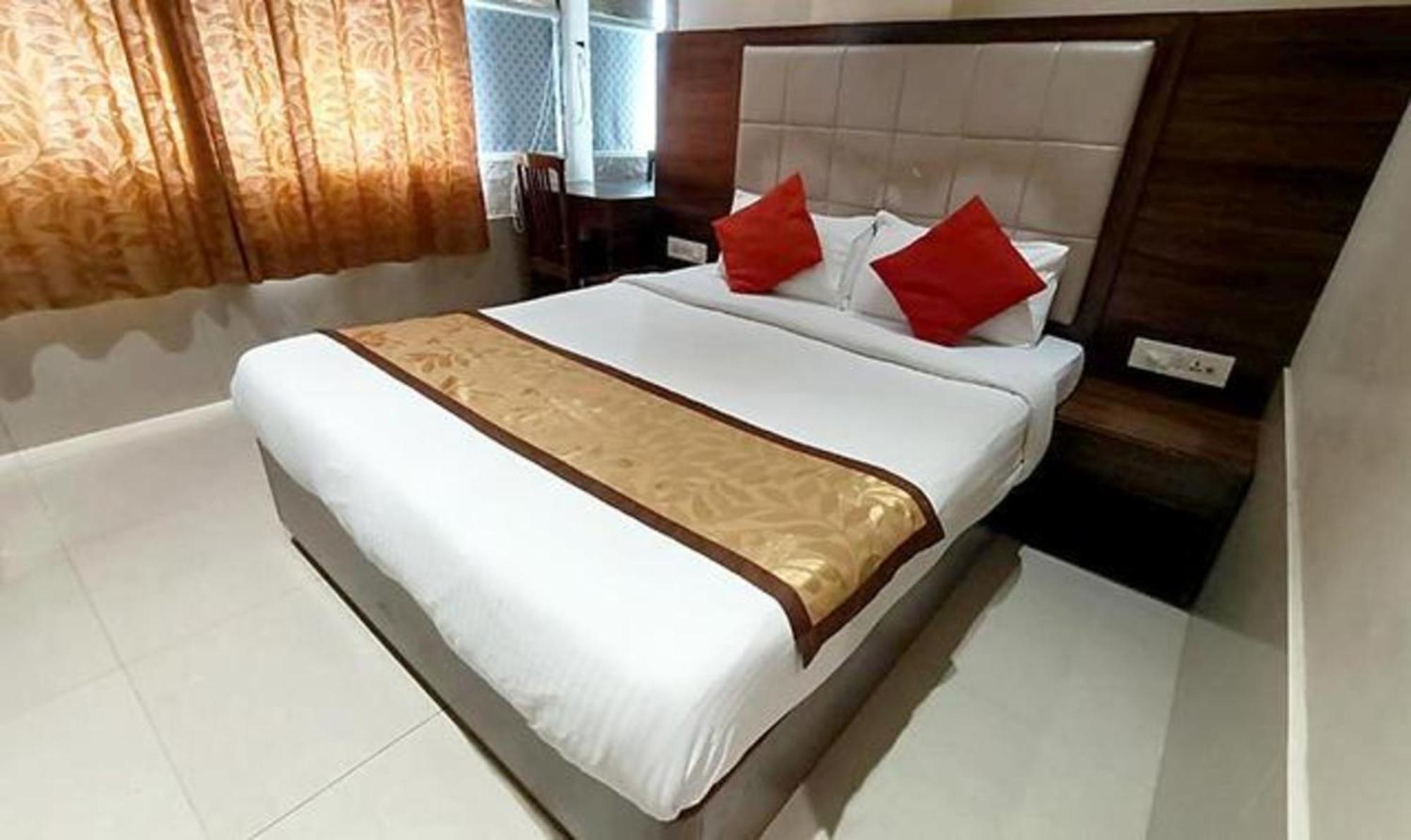 Fabhotel Regal Inn Mumbai Exterior photo