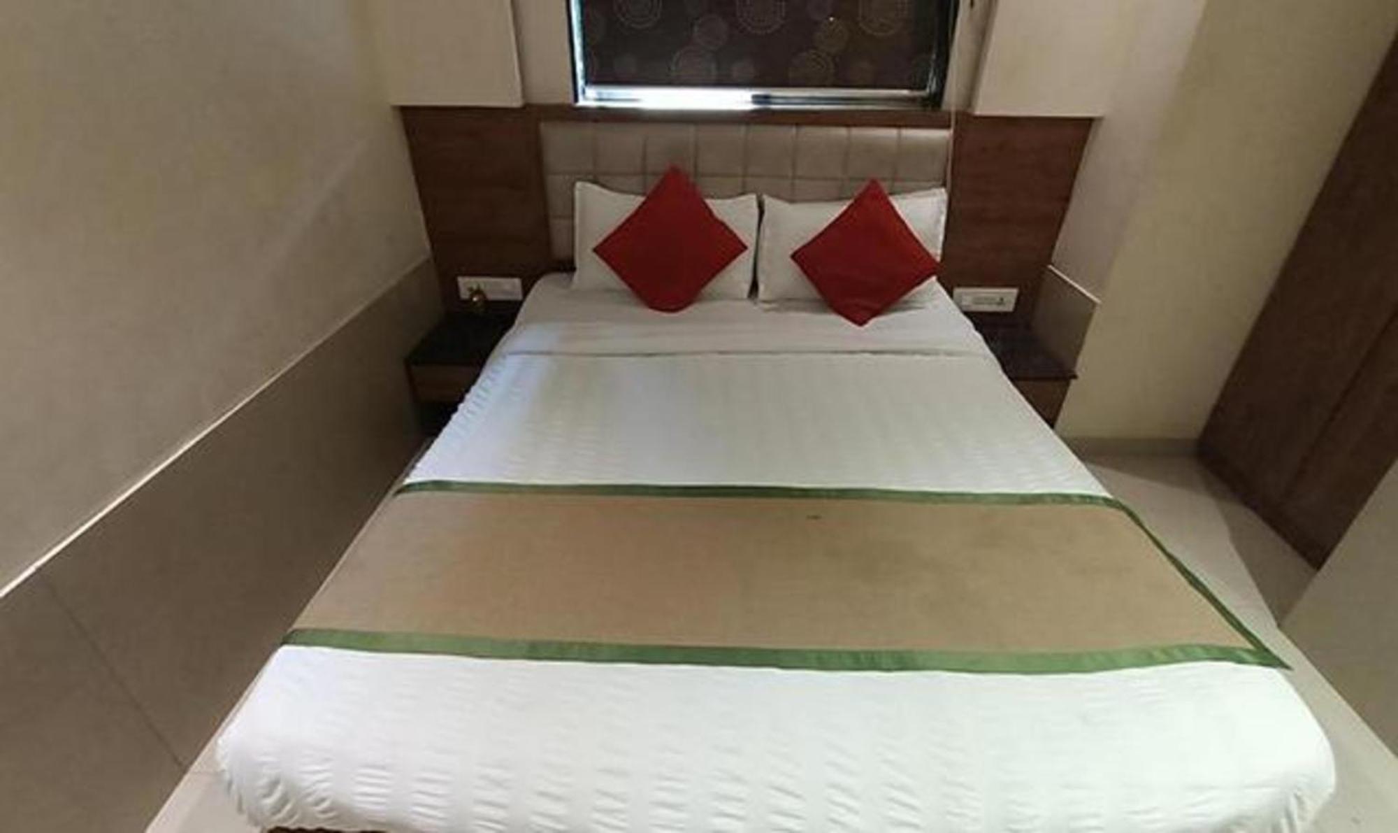Fabhotel Regal Inn Mumbai Exterior photo