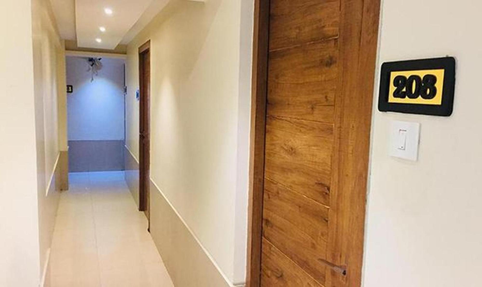 Fabhotel Regal Inn Mumbai Exterior photo