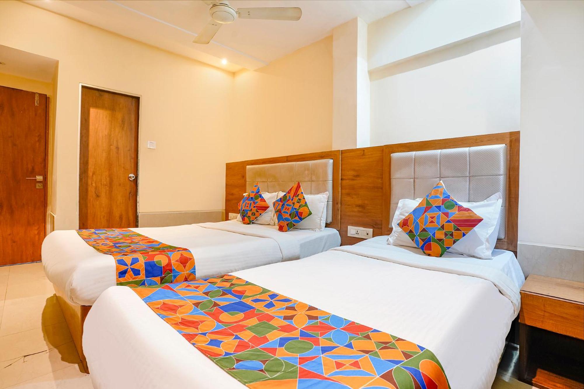 Fabhotel Regal Inn Mumbai Exterior photo