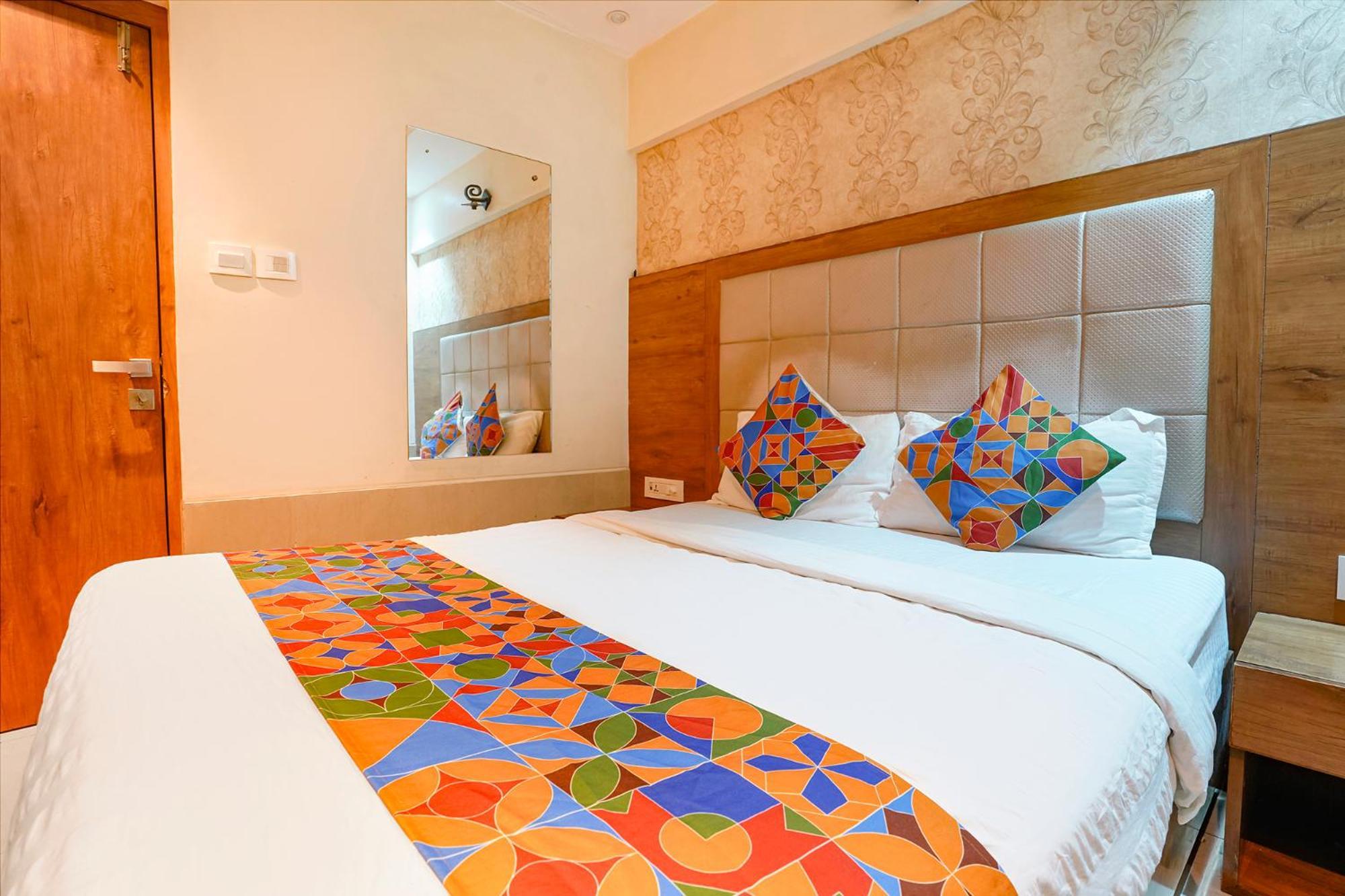 Fabhotel Regal Inn Mumbai Exterior photo
