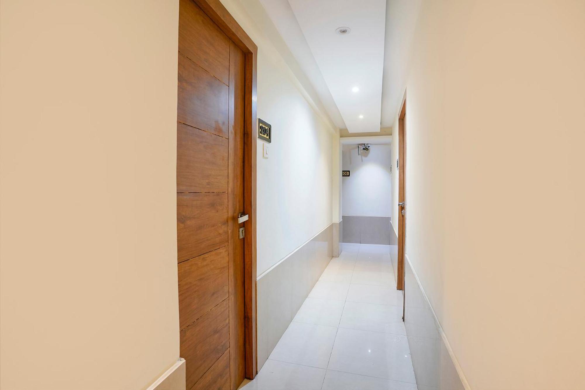 Fabhotel Regal Inn Mumbai Exterior photo